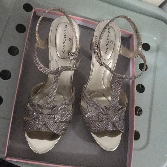 Gold Heels - Picture 5 of 8